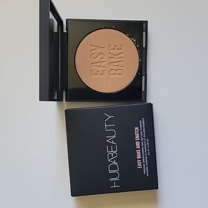 NEW Huda Beauty Easy Bake and Snatch in Cinnamon Bun